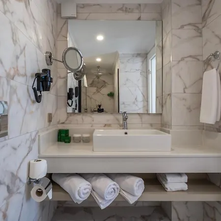 La Benata Отель